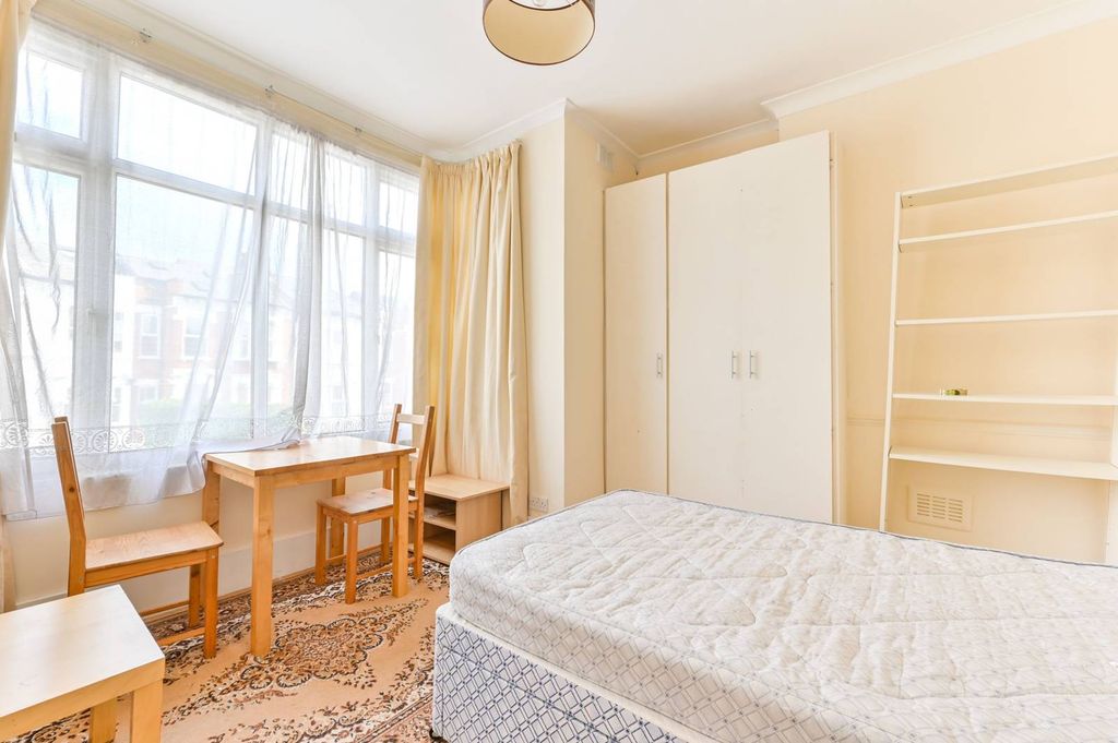 Property photo 1 of 5