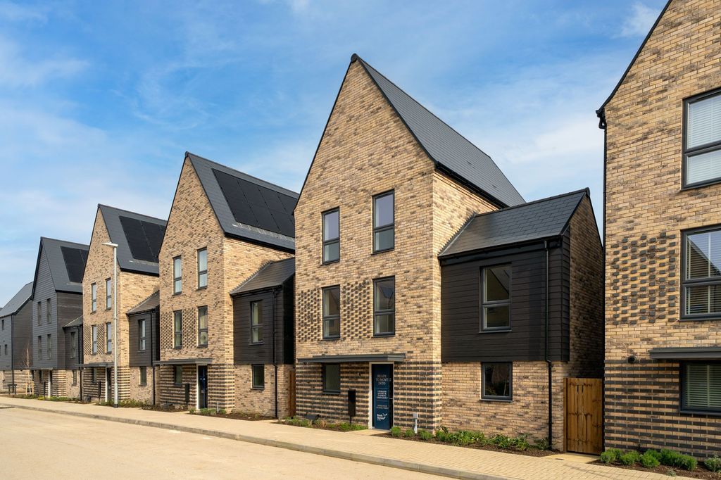 Property photo 1 of 18