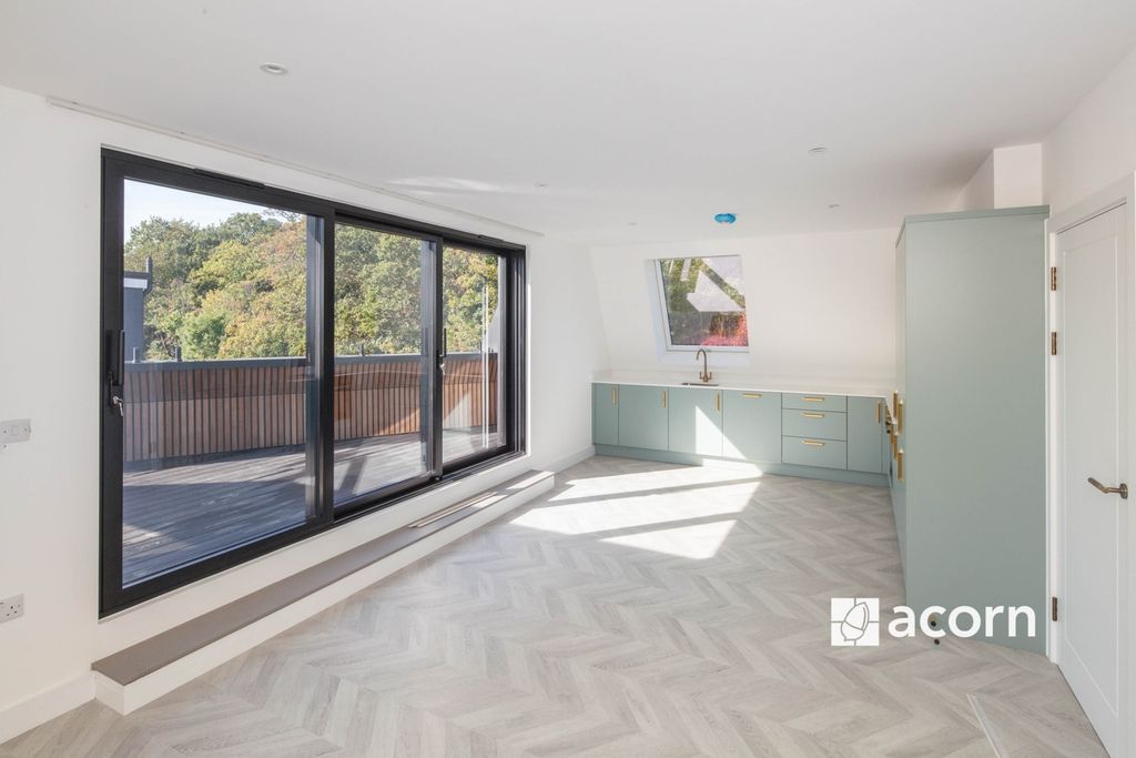 Property photo 1 of 10 d8853B76-559d-F01...
