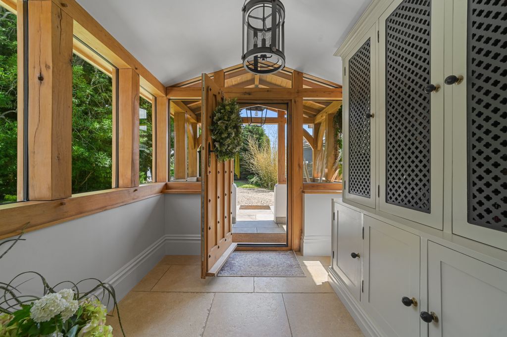 Property photo 3 of 48 Pt-Fc(Col)-Pondfarmhouse-34