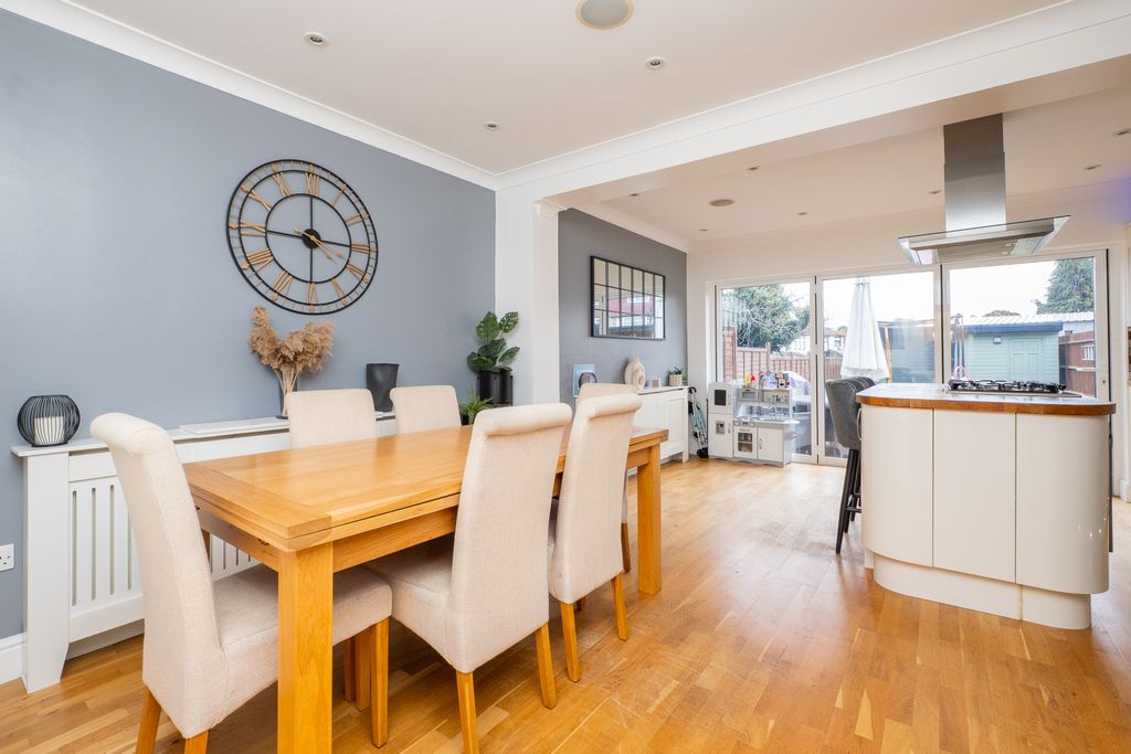 Property photo 3 of 19 Picture No. 05