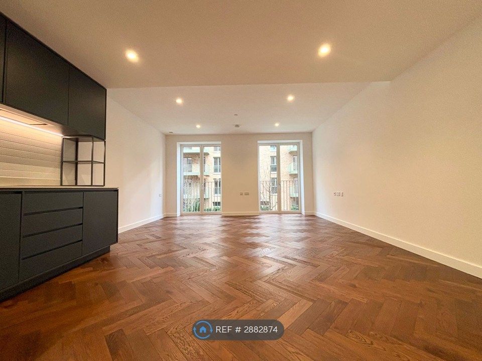 Property photo 3 of 15 Living Room 3