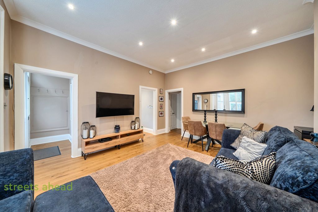 Property photo 1 of 17 d60Cea66-Ea64-467...