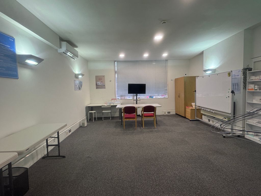 Property photo 1 of 5
