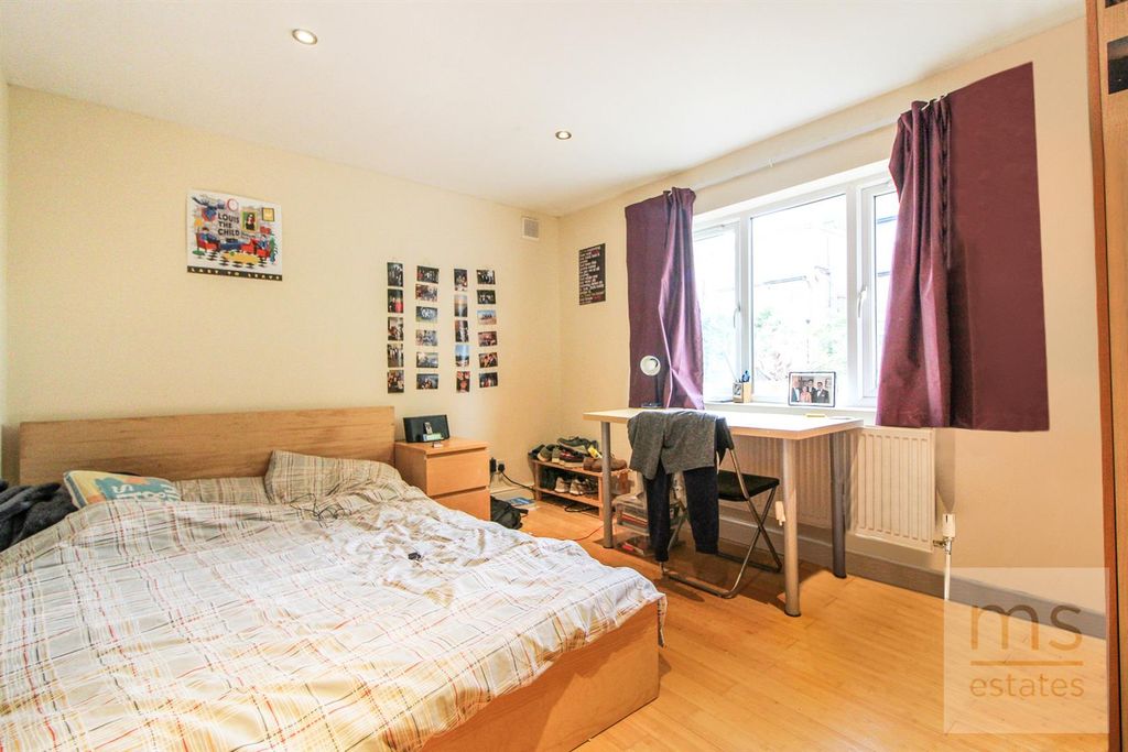 Property photo 3 of 9 Img_4611 (2).Jpg