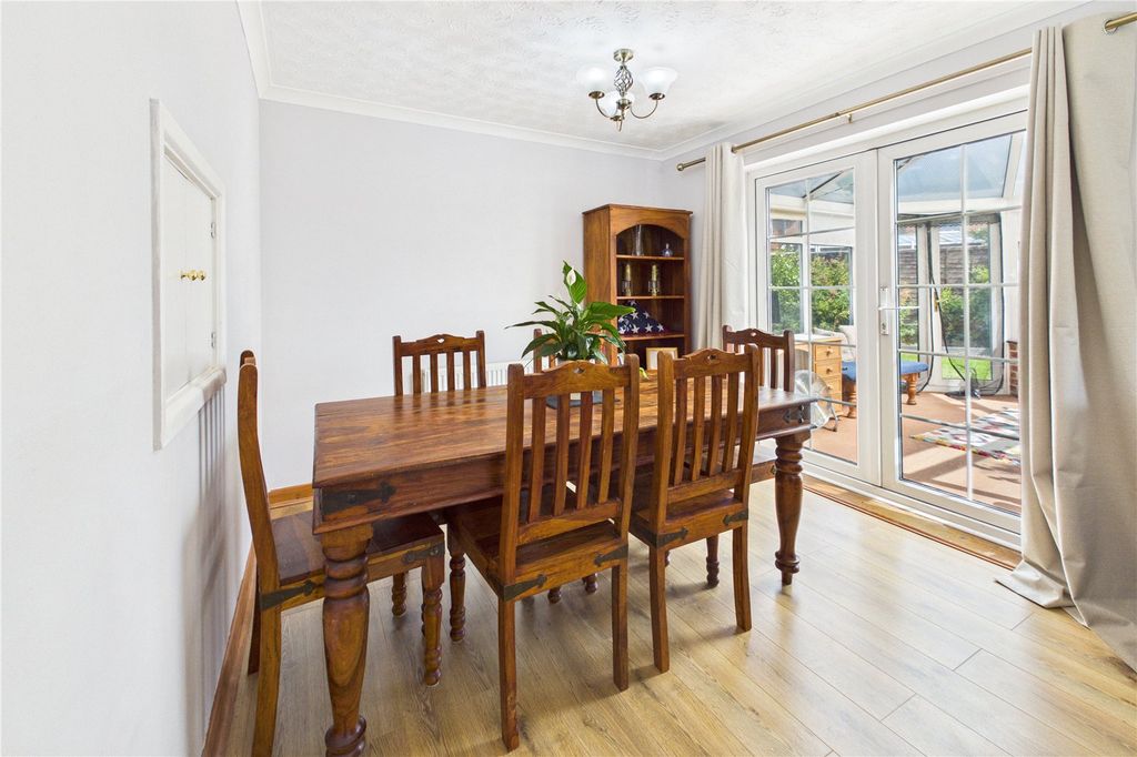 Property photo 3 of 23 Dining Area