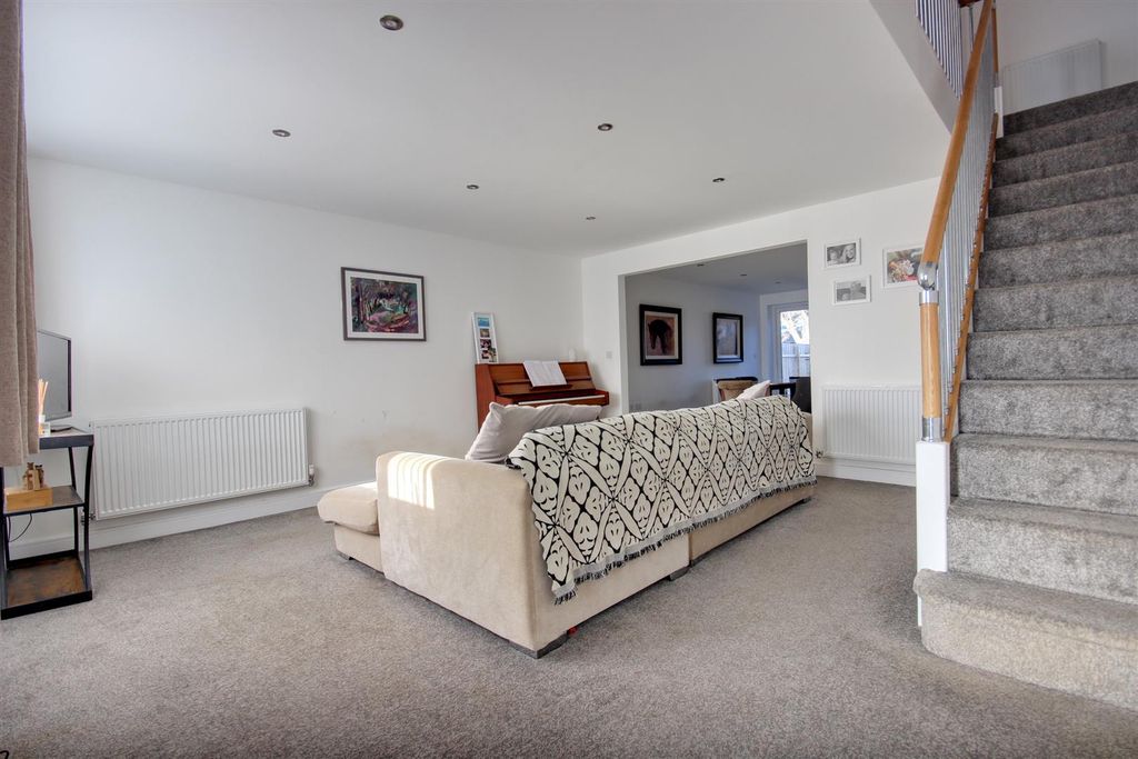 Property photo 2 of 11 Rosedale (2).Jpg