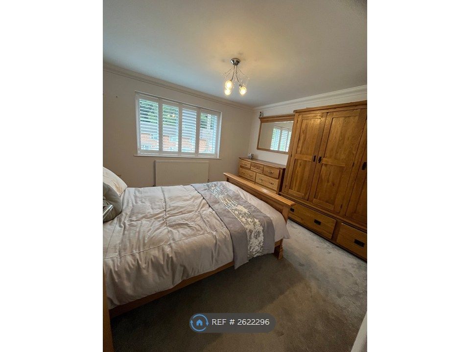 Property photo 2 of 13 Bedroom 1