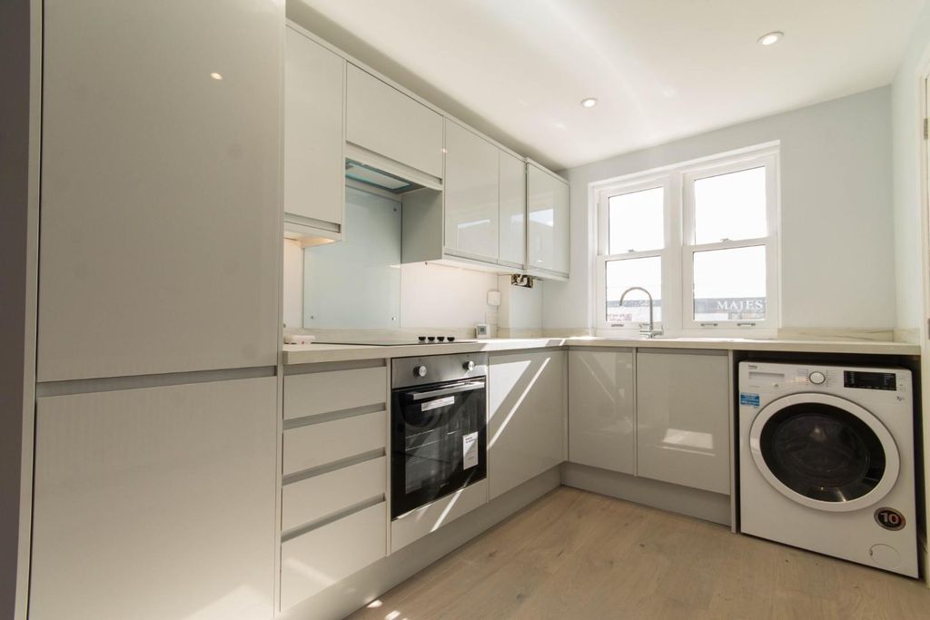 Property photo 3 of 9 Img_0482.Jpg