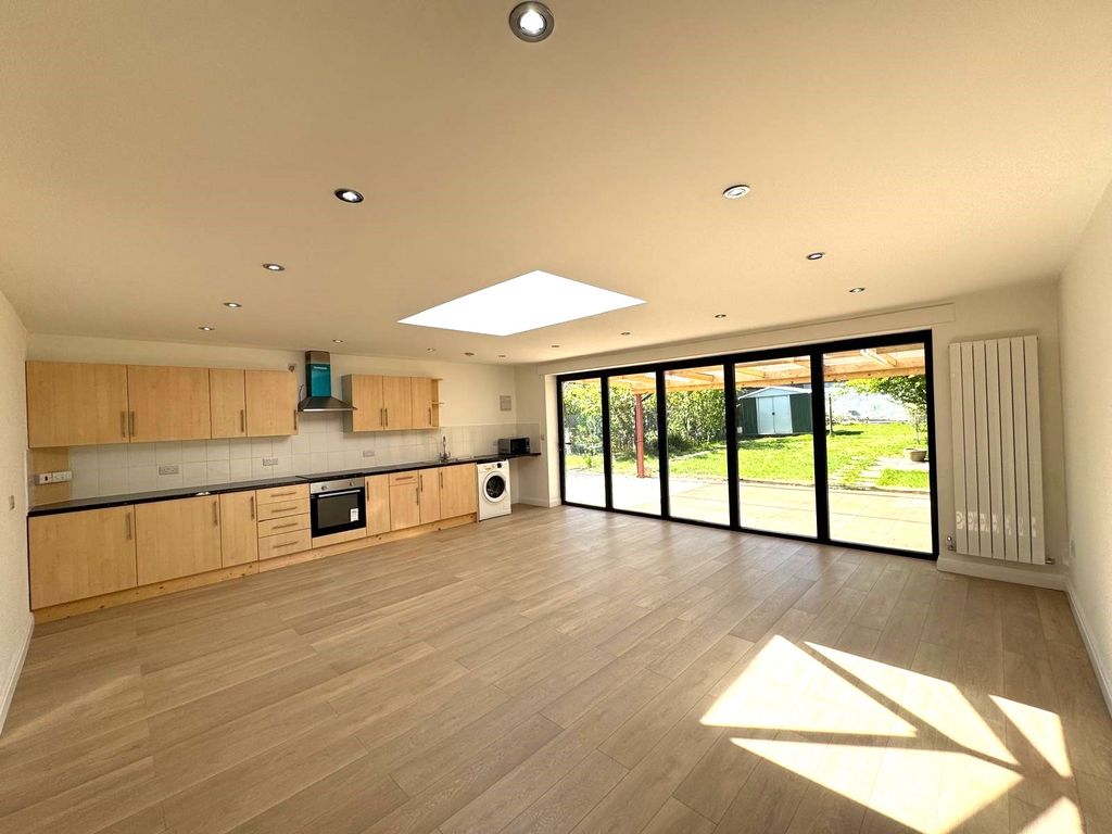 Property photo 1 of 19 Img_381_23_Original