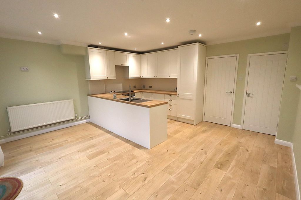 Property photo 2 of 12 Kitchen/Diner