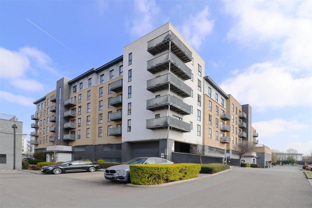 Property photo 1 of 14 Front