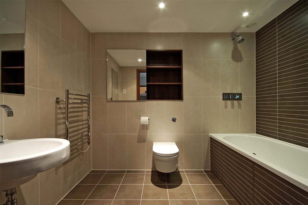 Property photo 3 of 6 Picture No. 02
