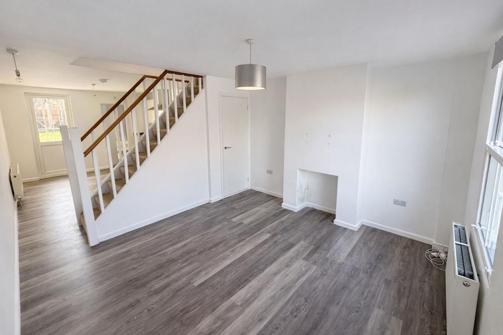 Property photo 2 of 14 Living Room