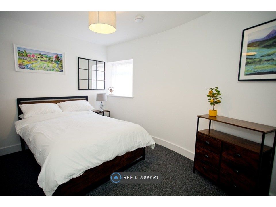 Property photo 3 of 27