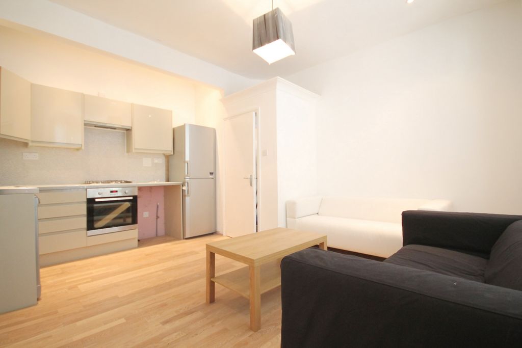 Property photo 2 of 6 Photo 5