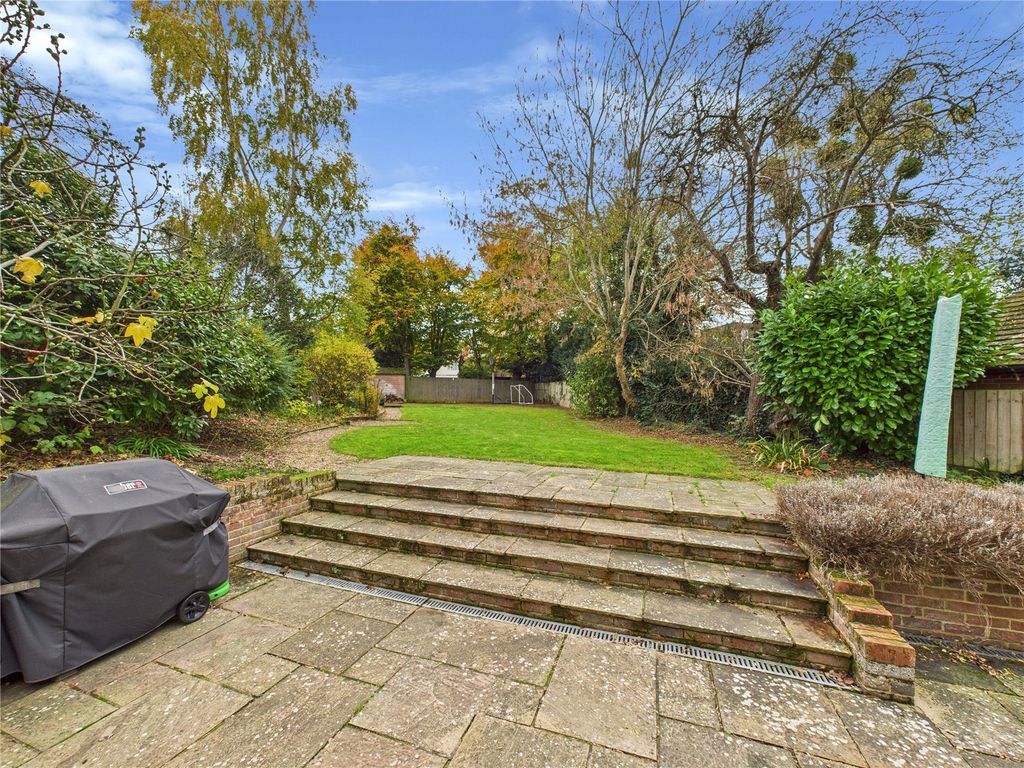 Property photo 2 of 16 Picture No. 02