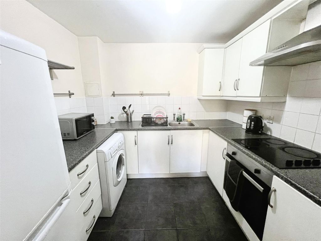 Property photo 2 of 13 04143d55-Img_7832.Jpeg