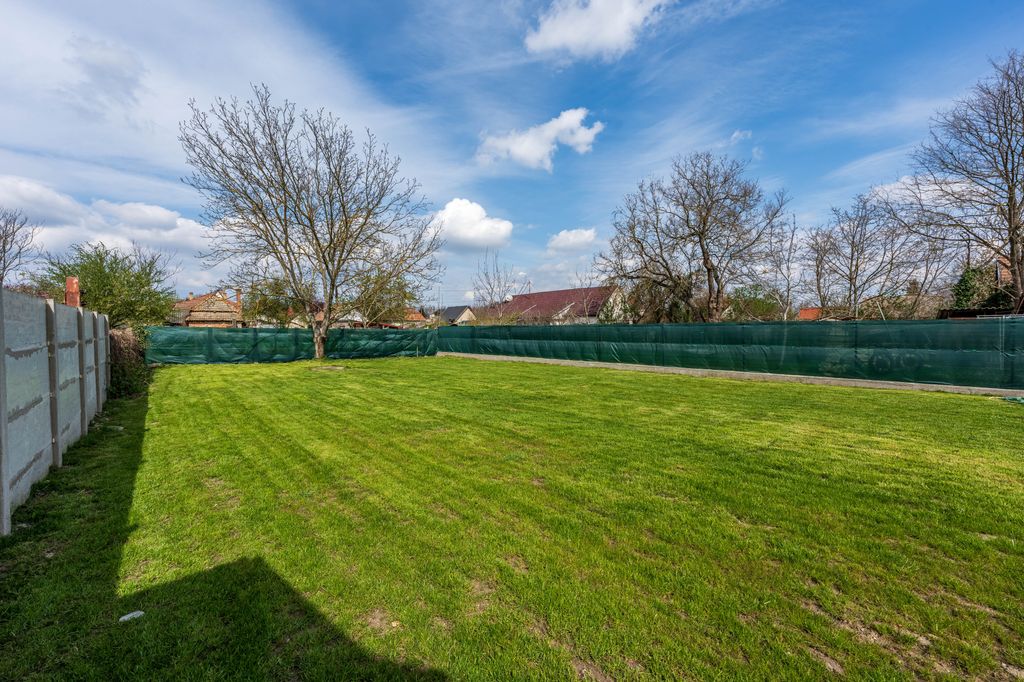 Property photo 3 of 38