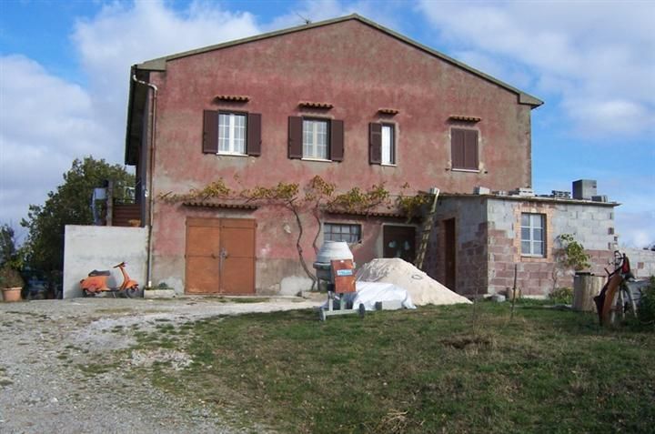 Property photo 1 of 6