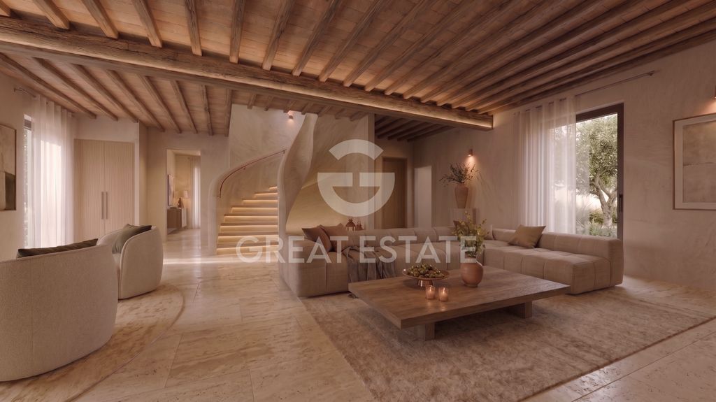 Property photo 2 of 17 Interiors
