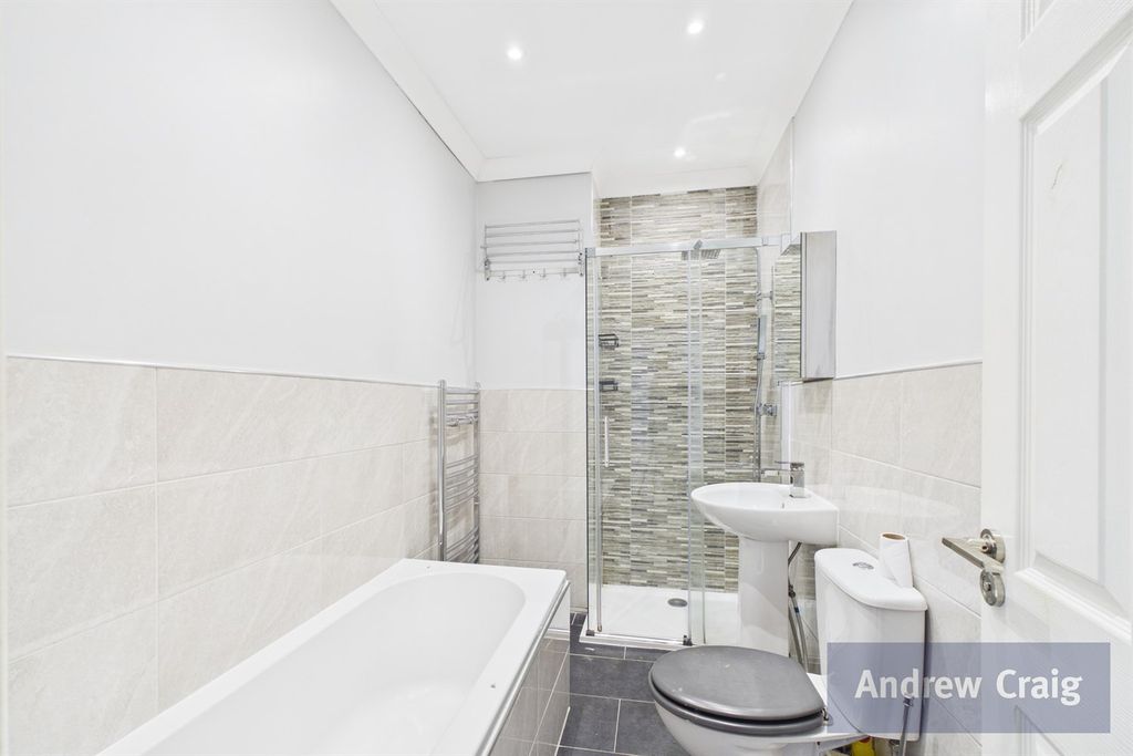 Property photo 3 of 12 Bathroom