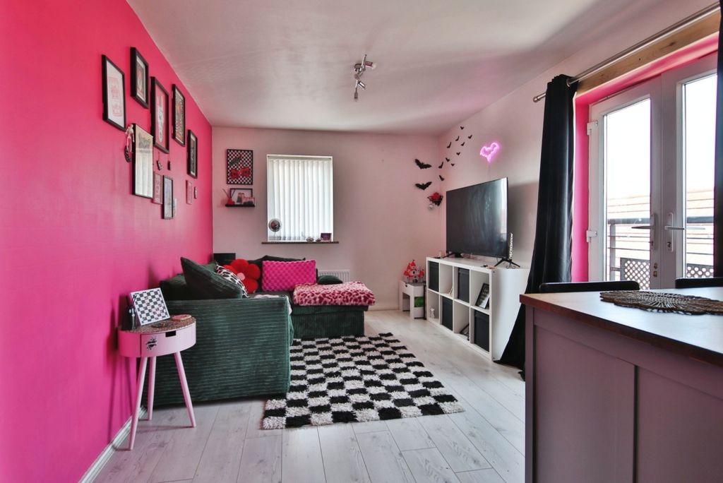 Property photo 3 of 11 42597210