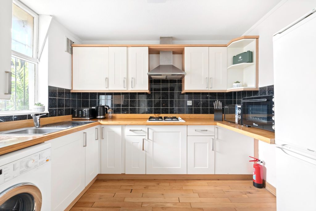 Property photo 1 of 15 Kitchen