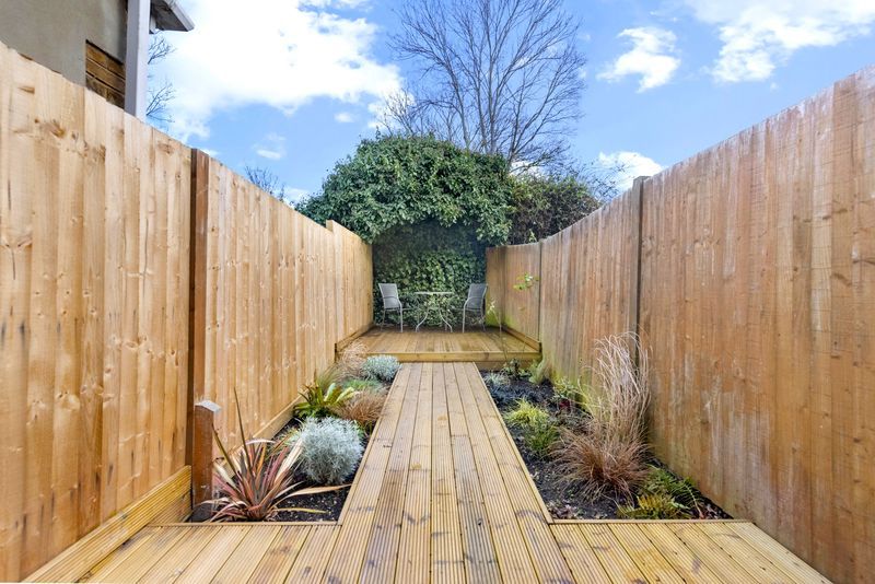 Property photo 2 of 16 Photo 18