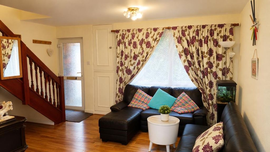Property photo 3 of 6