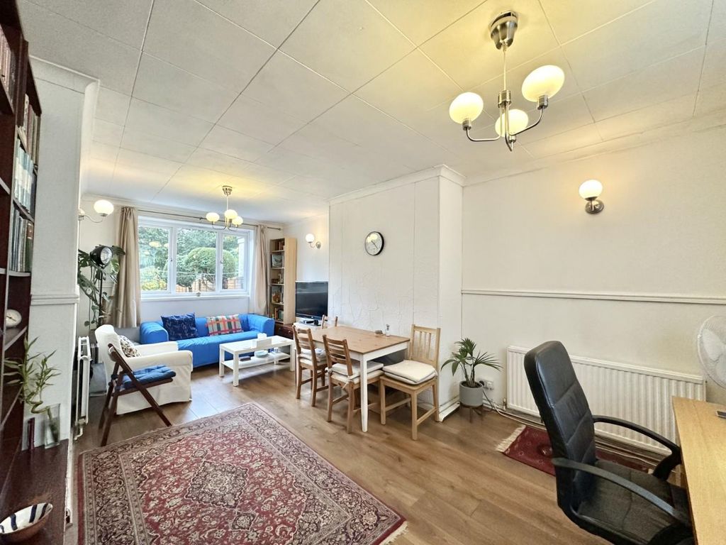 Property photo 3 of 13 Thumbnail_Img_7845.Jpg