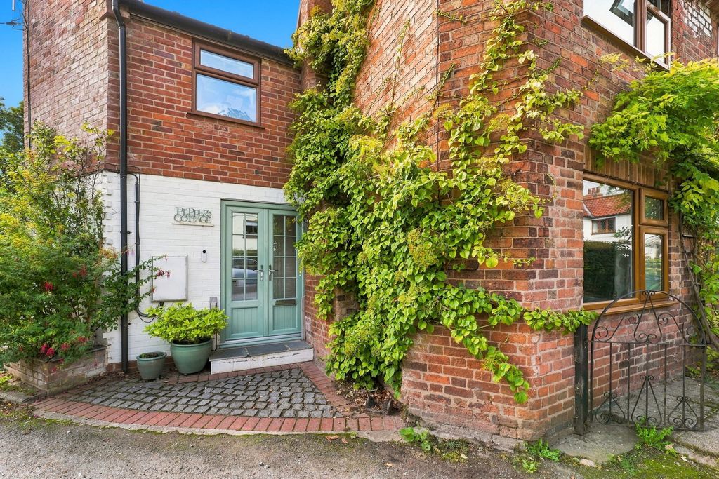 Property photo 3 of 38