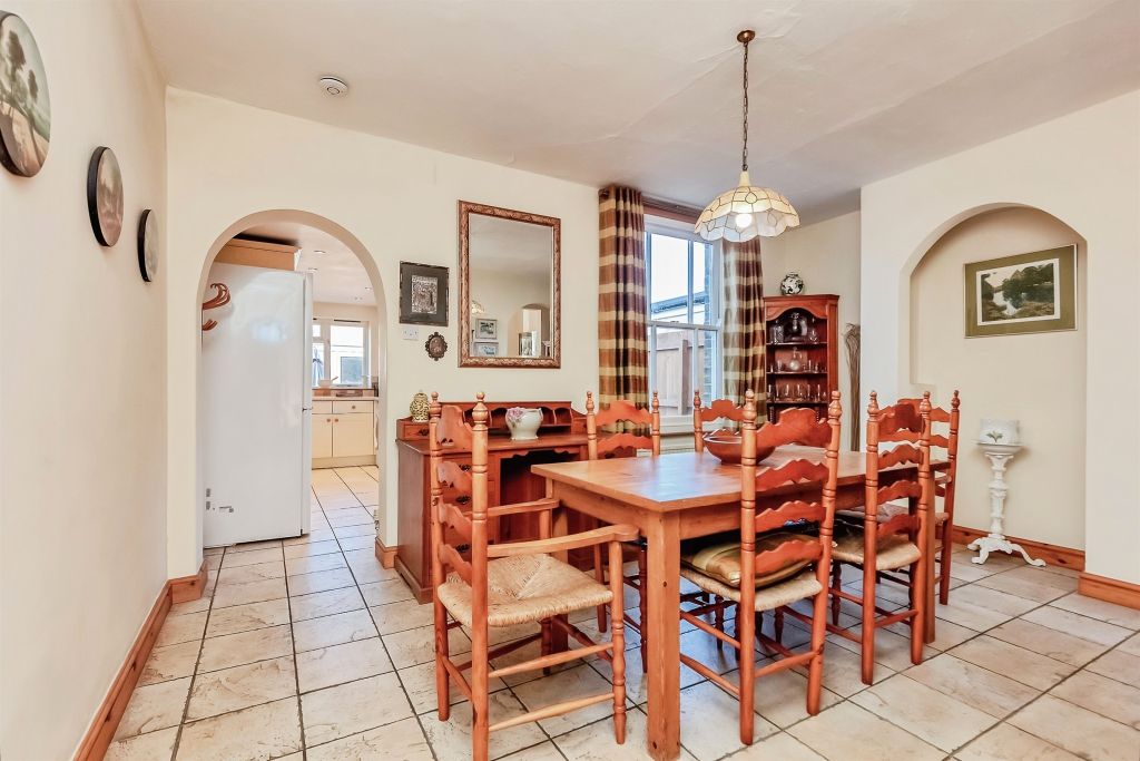Property photo 3 of 22