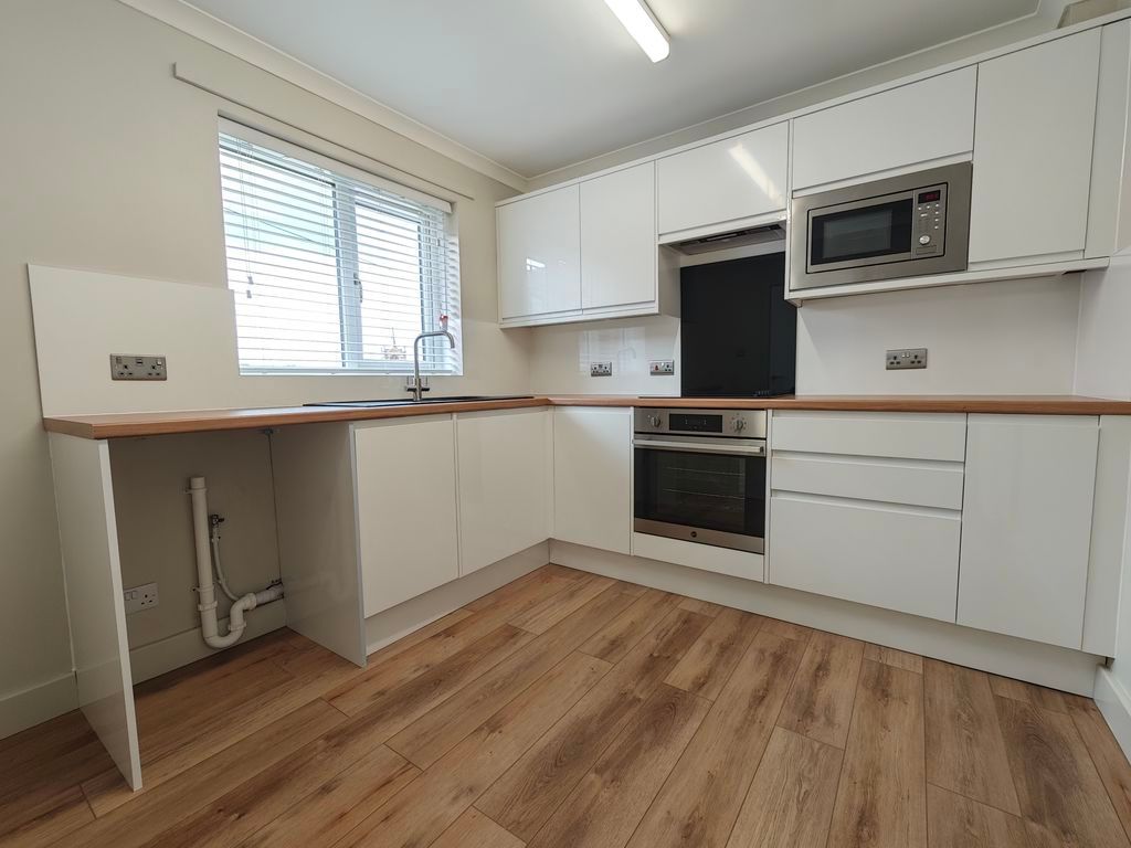 Additional image 7 of 2 bed flat to rentShowfield, Brampton CA8