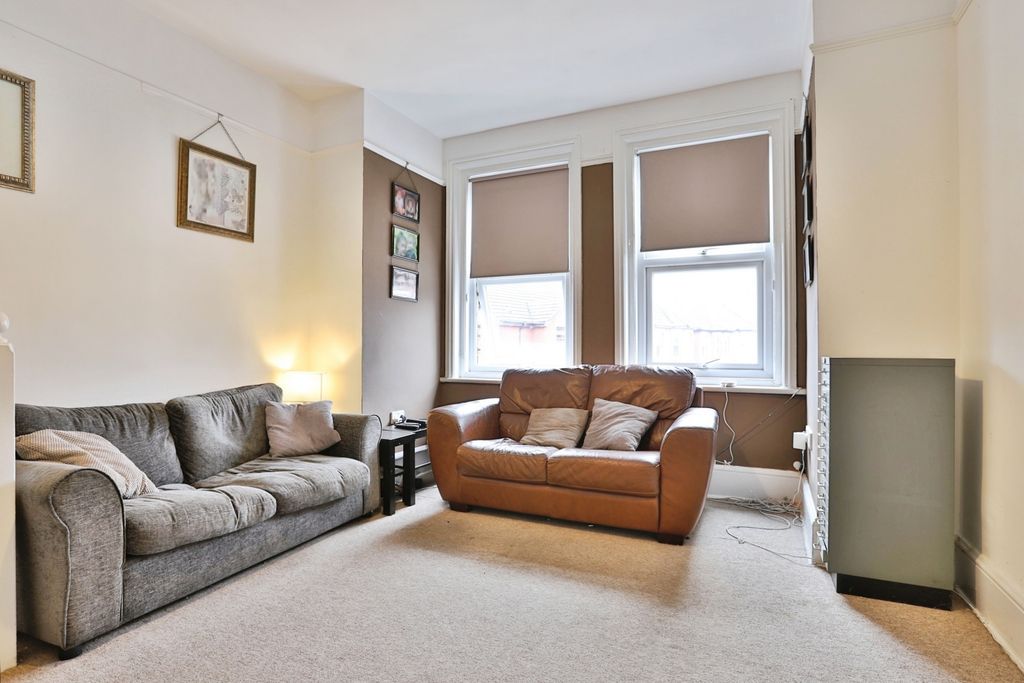 Property photo 2 of 16 Pbox-Img.Jpg