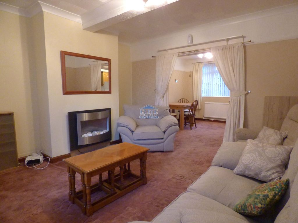 Property photo 2 of 21 Open Plan Lounge-Diner