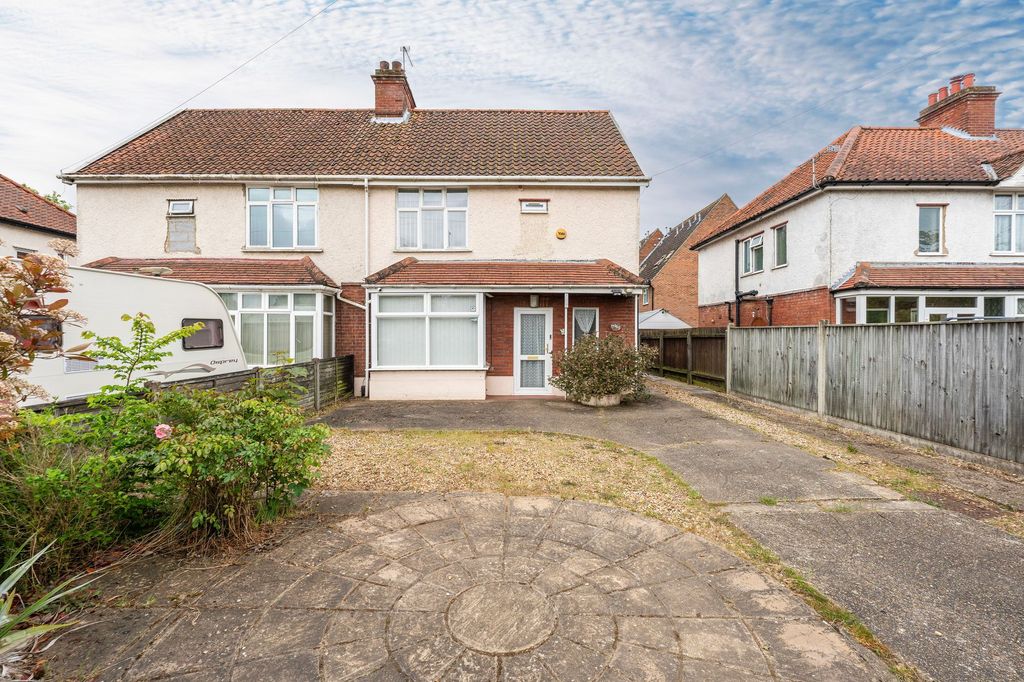 Property photo 1 of 20