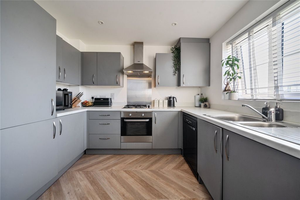 Property photo 3 of 16 Picture No. 15