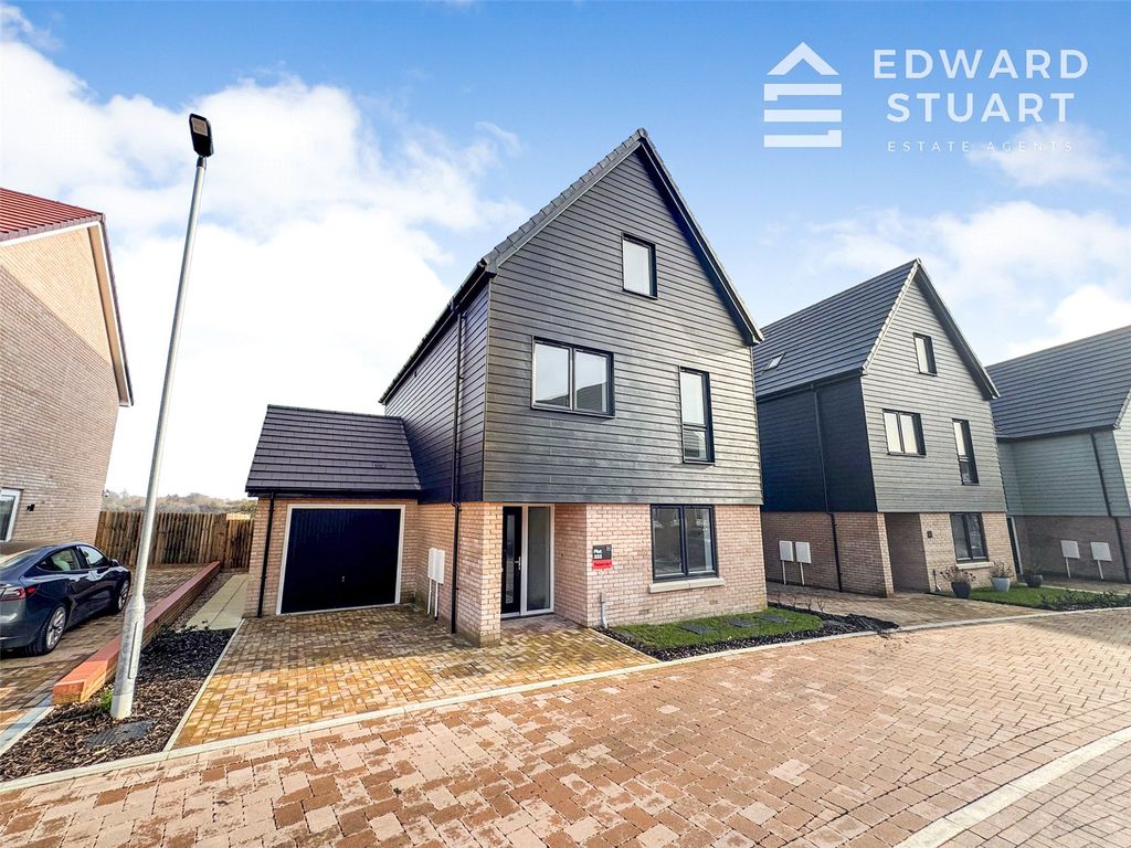 Property photo 2 of 17 Picture No. 04