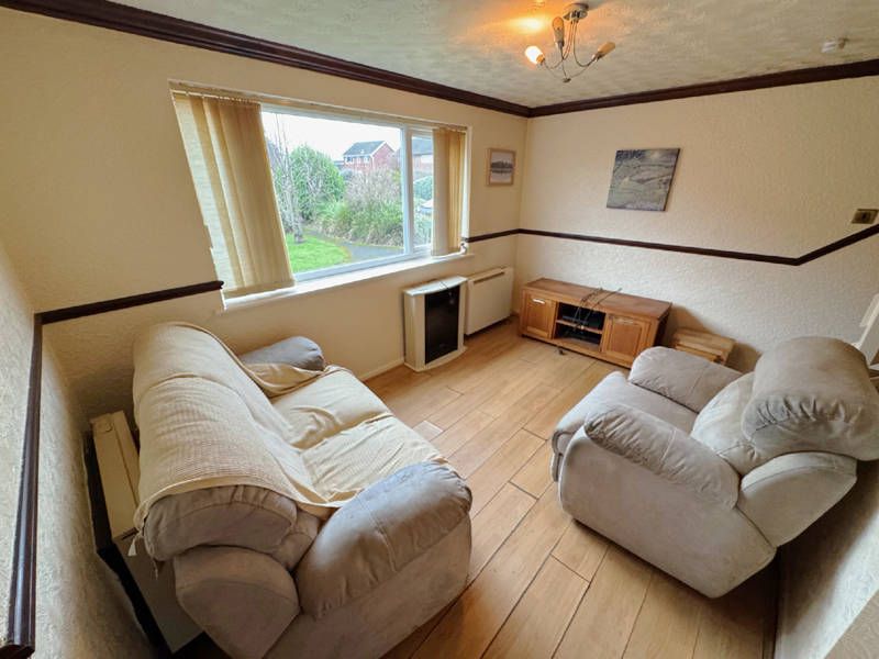 Property photo 2 of 14 Lounge