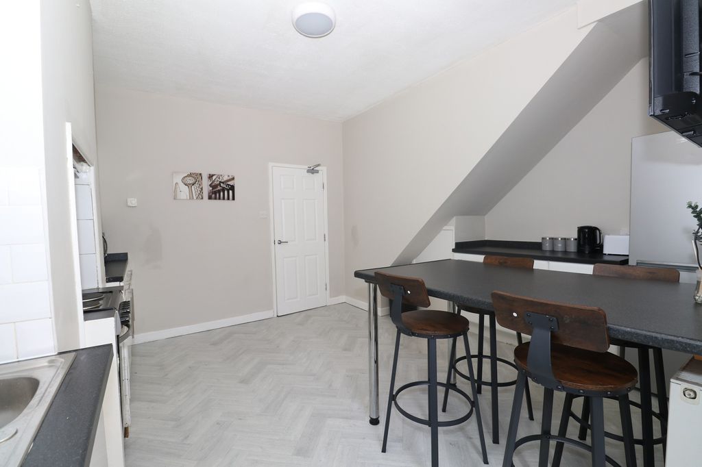 Property photo 2 of 5 Img_7965
