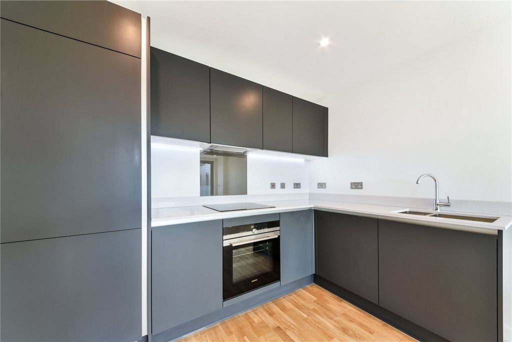 Property photo 3 of 10 Picture No. 04