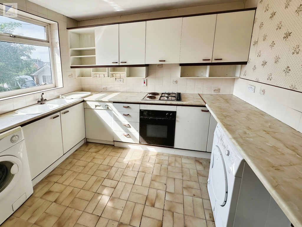 Property photo 3 of 8 Gallery