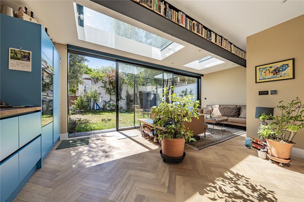 Property photo 1 of 23 Picture No. 28