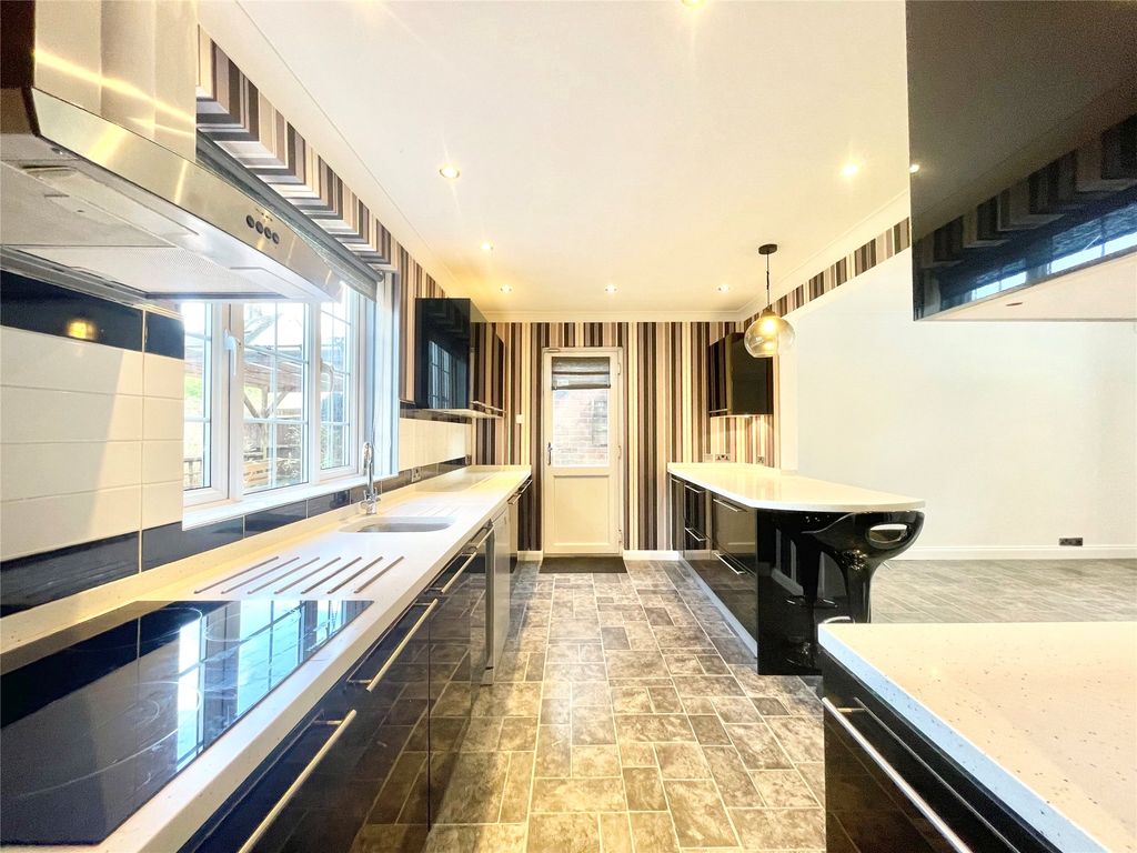 Property photo 3 of 15 Picture No. 03