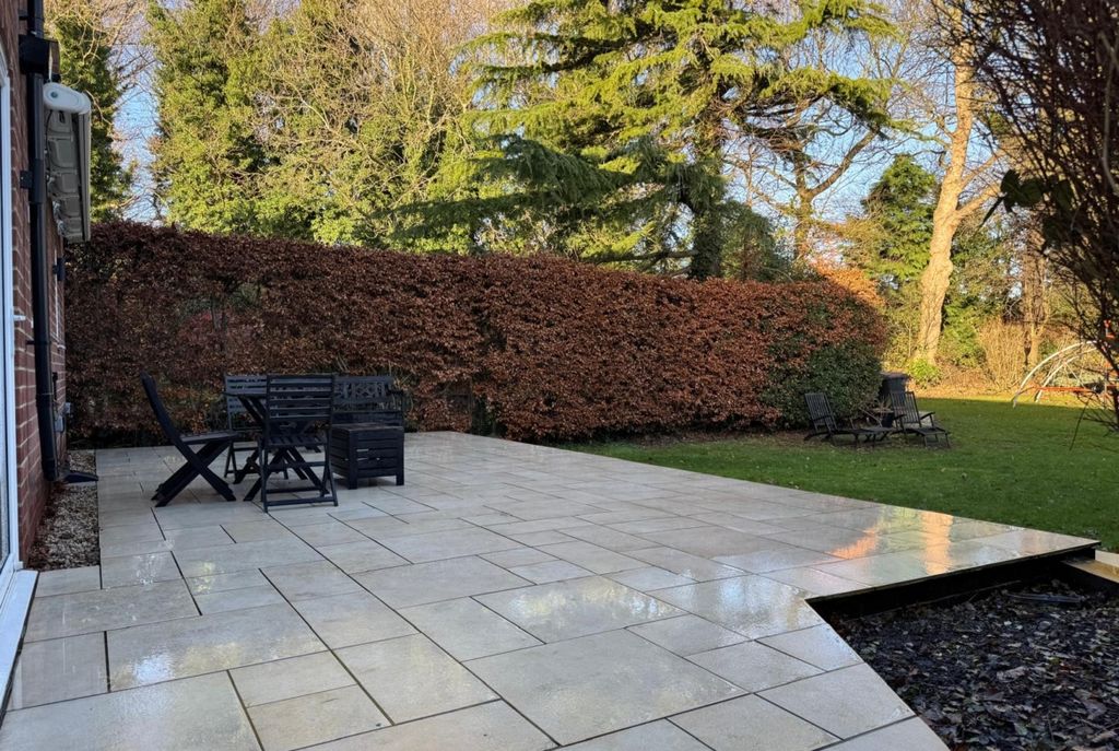 Property photo 3 of 26