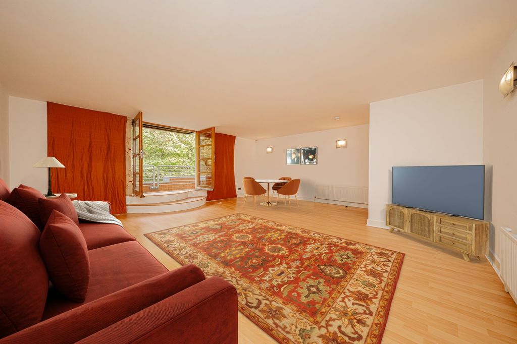 Property photo 2 of 24 Picture 2