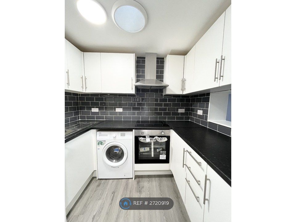Property photo 1 of 14 Kitchen