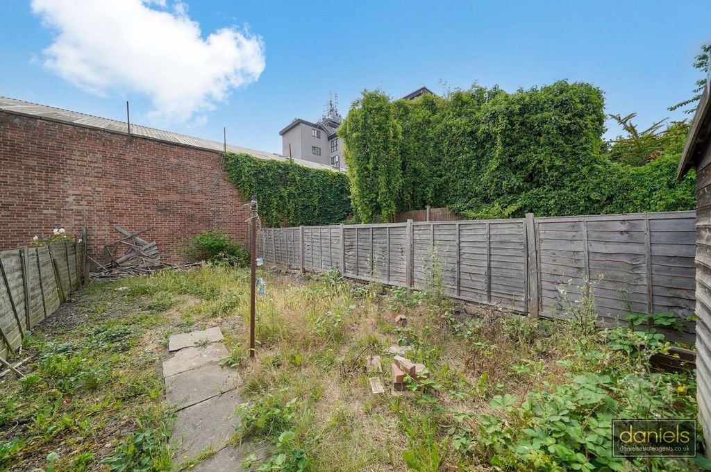 Property photo 2 of 13