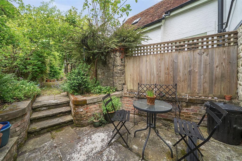 Property photo 3 of 23 Terrace